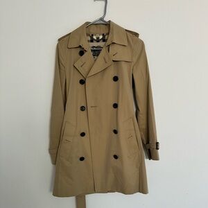 Burberry Heritage trench coat